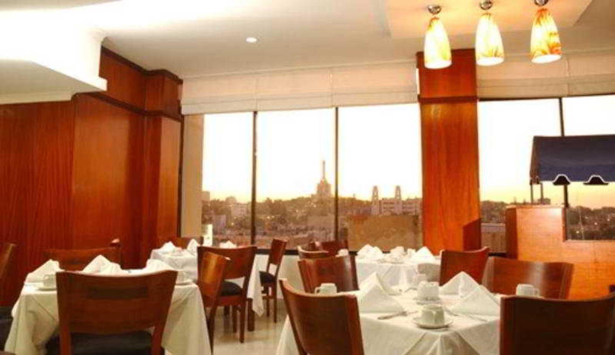 Hodelpa Centro Plaza Hotel Сантяго де лос Кабайерос Ресторант снимка