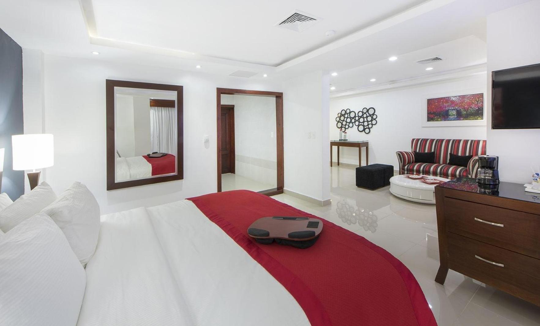 Hodelpa Centro Plaza Hotel Сантяго де лос Кабайерос Екстериор снимка